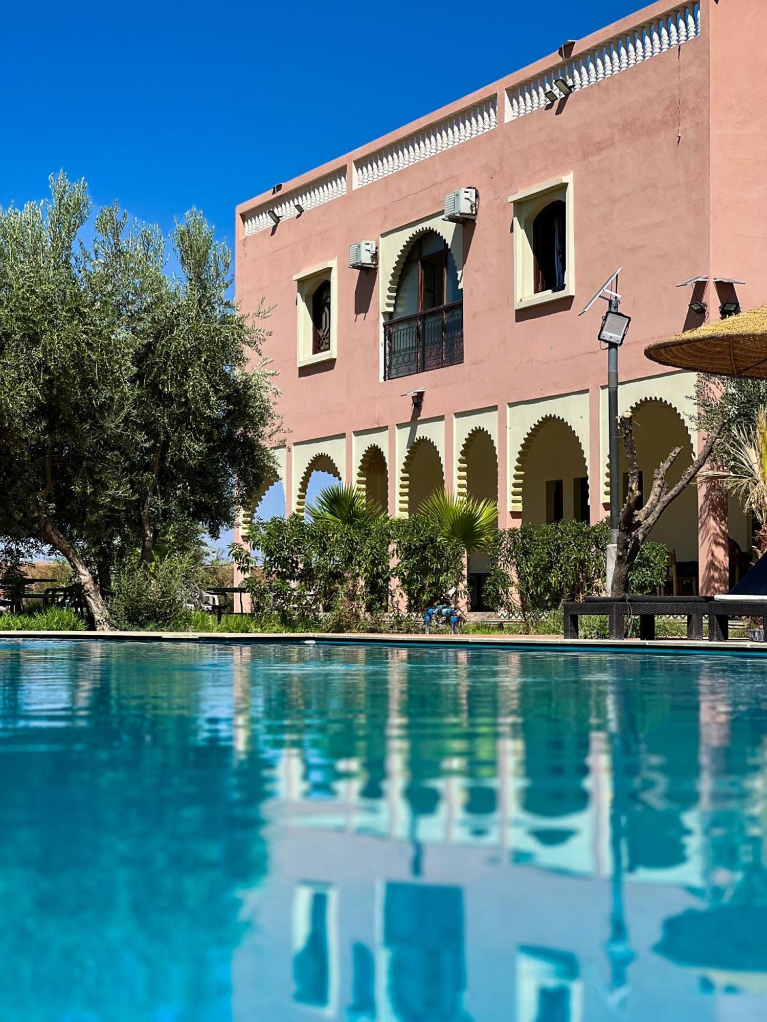 Guest House Qodwa Sidi Abdallah Ghiat Bagian luar foto