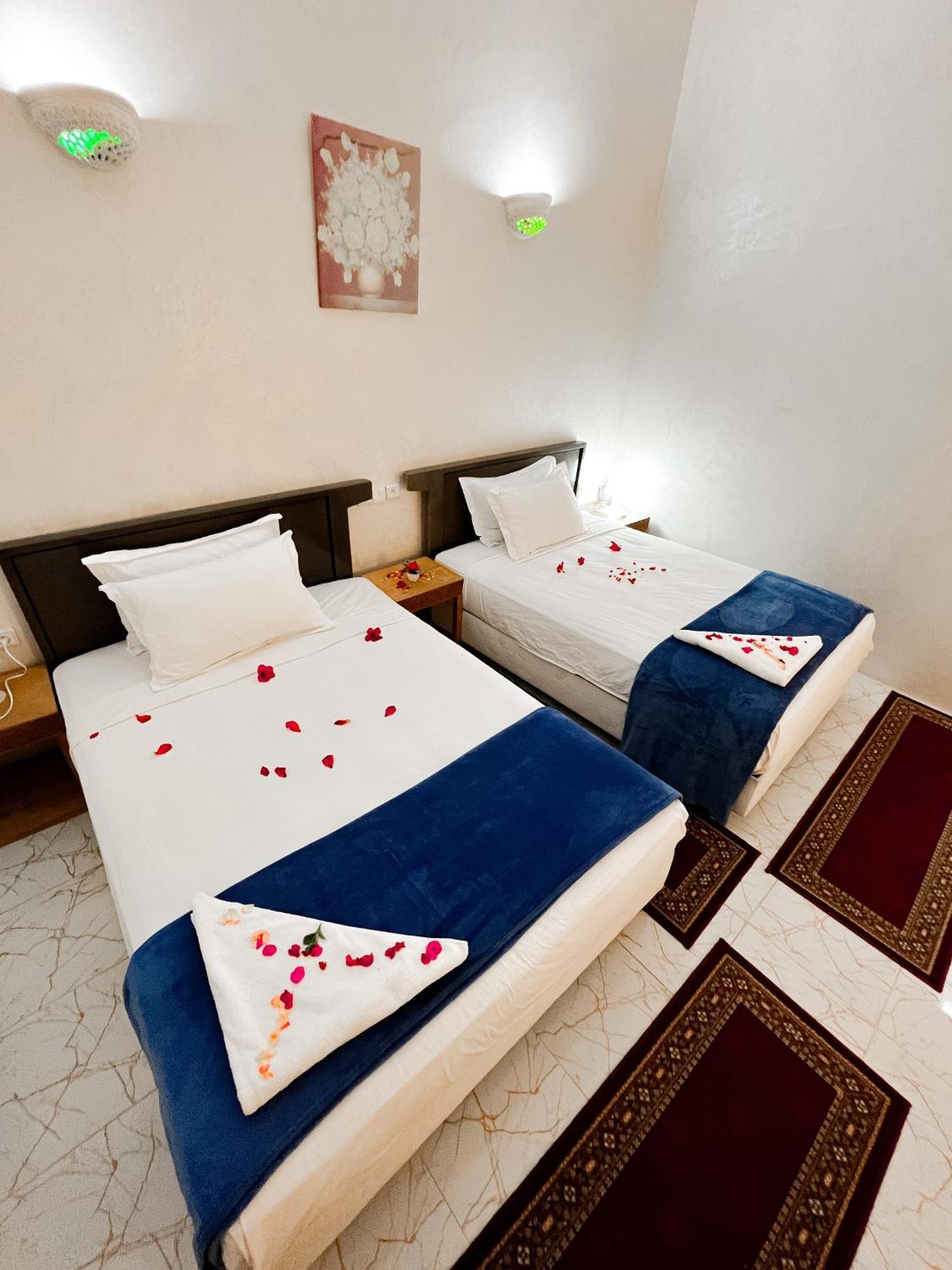 Guest House Qodwa Sidi Abdallah Ghiat Bagian luar foto