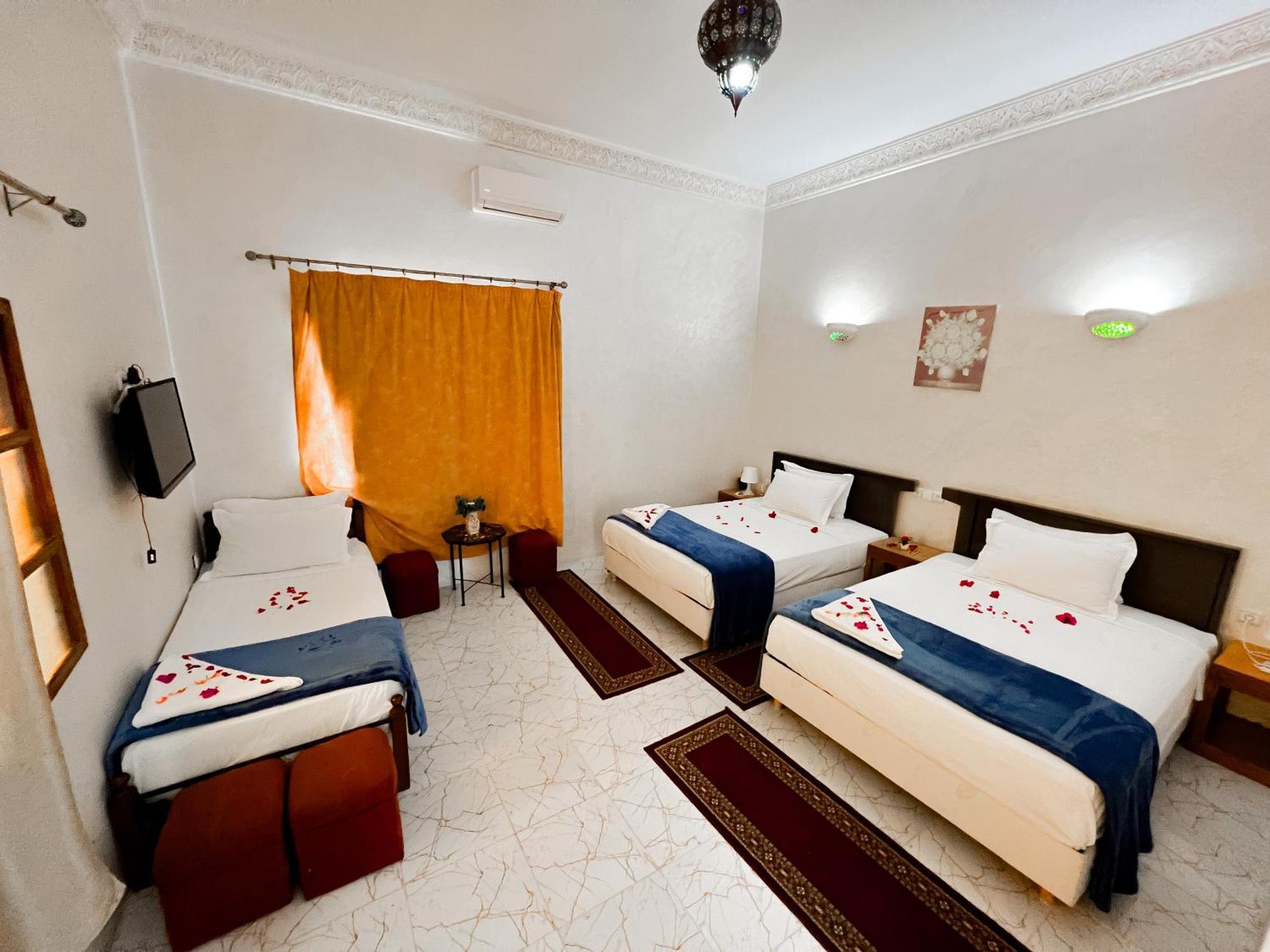 Guest House Qodwa Sidi Abdallah Ghiat Bagian luar foto