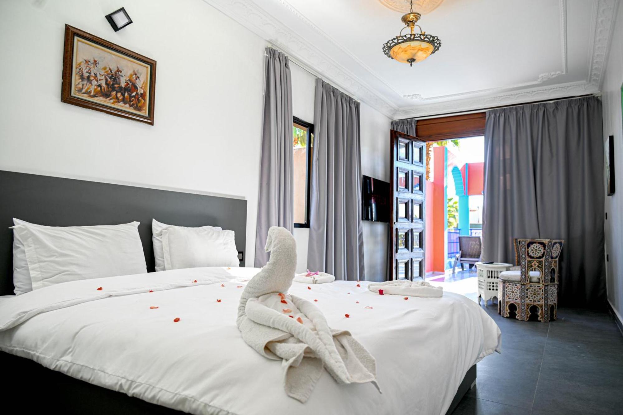 Guest House Qodwa Sidi Abdallah Ghiat Bagian luar foto
